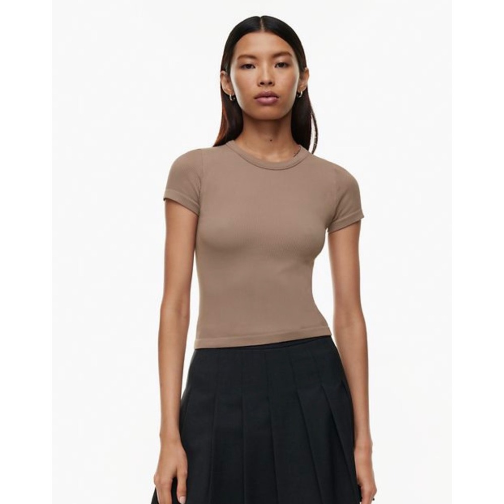 Aritzia Sunday Best SinchSeamless Ribbed Short Sleeve T-Shirt Tan Small